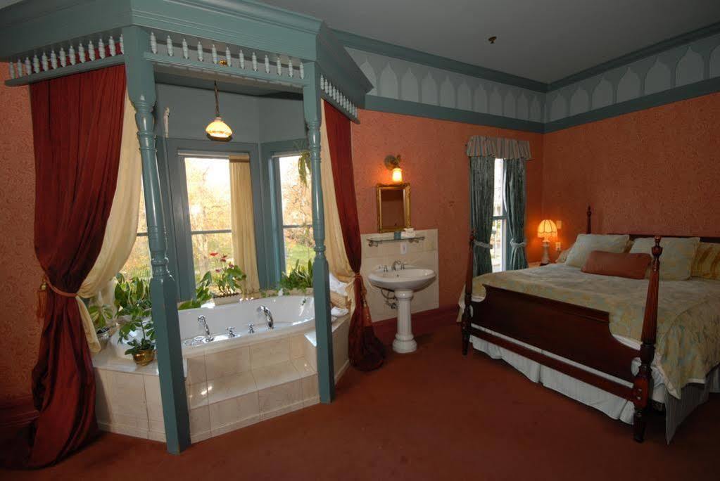 Humboldt House Bed & Breakfast Victoria Bagian luar foto